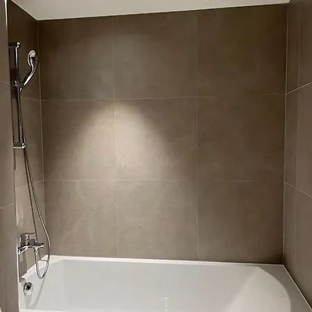 Waterfront - Na Vodi-metropolitan