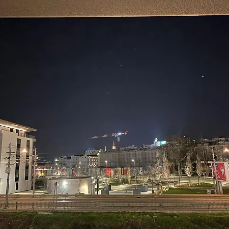 Hotel Waterfront - Na Vodi-metropolitan