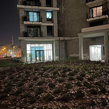 Waterfront - Na Vodi-metropolitan Apartment *