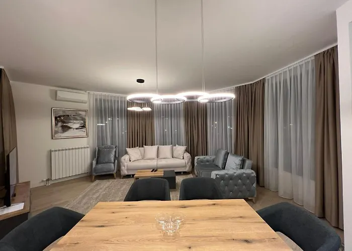 Waterfront - Na Vodi-metropolitan *